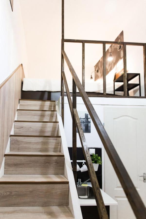 Modern Budget Lofts In The City Centre Budapest Exterior photo