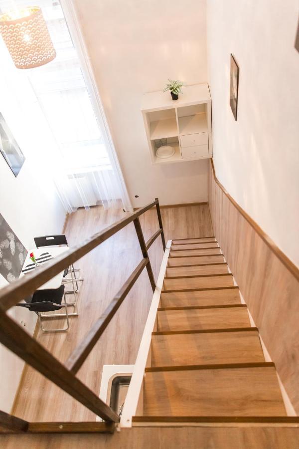 Modern Budget Lofts In The City Centre Budapest Exterior photo