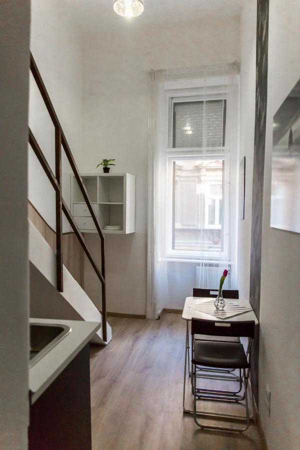 Modern Budget Lofts In The City Centre Budapest Exterior photo